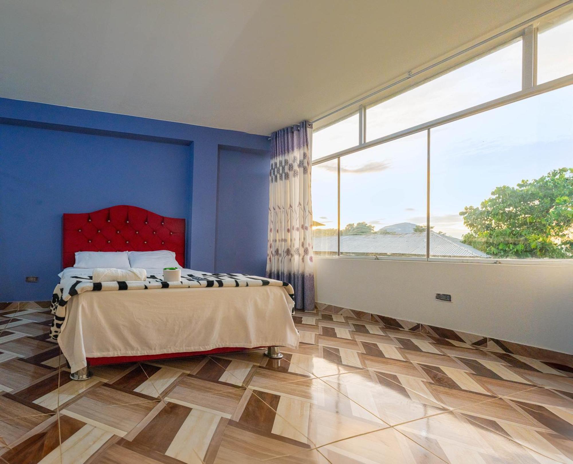 Hospedaje Miraflores Moyobamba Esterno foto