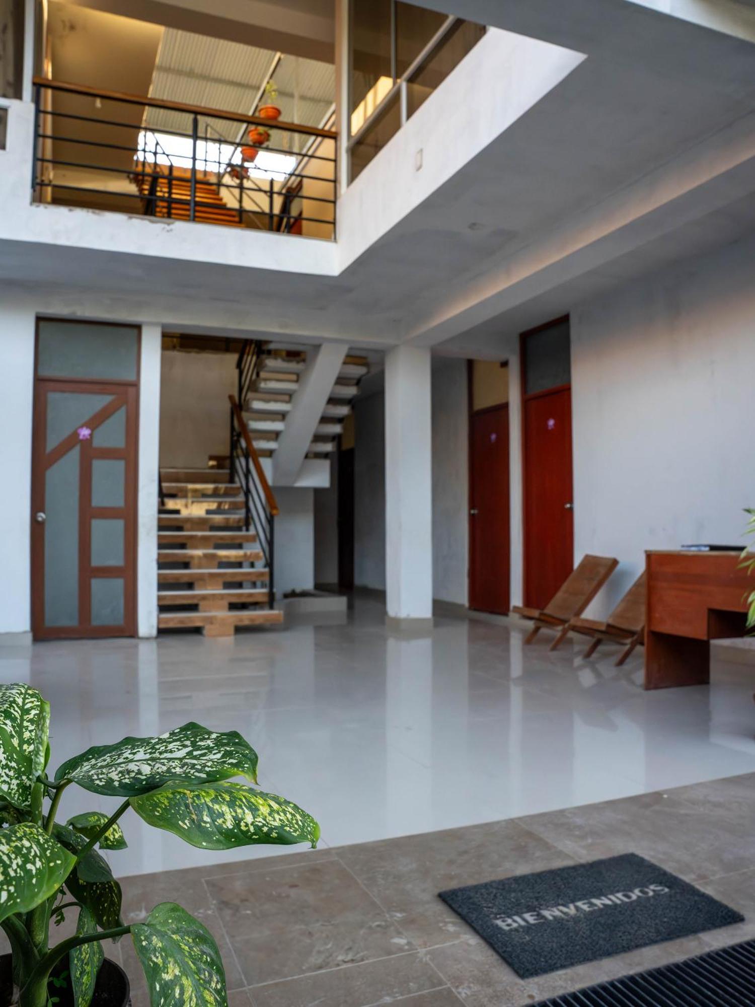 Hospedaje Miraflores Moyobamba Esterno foto