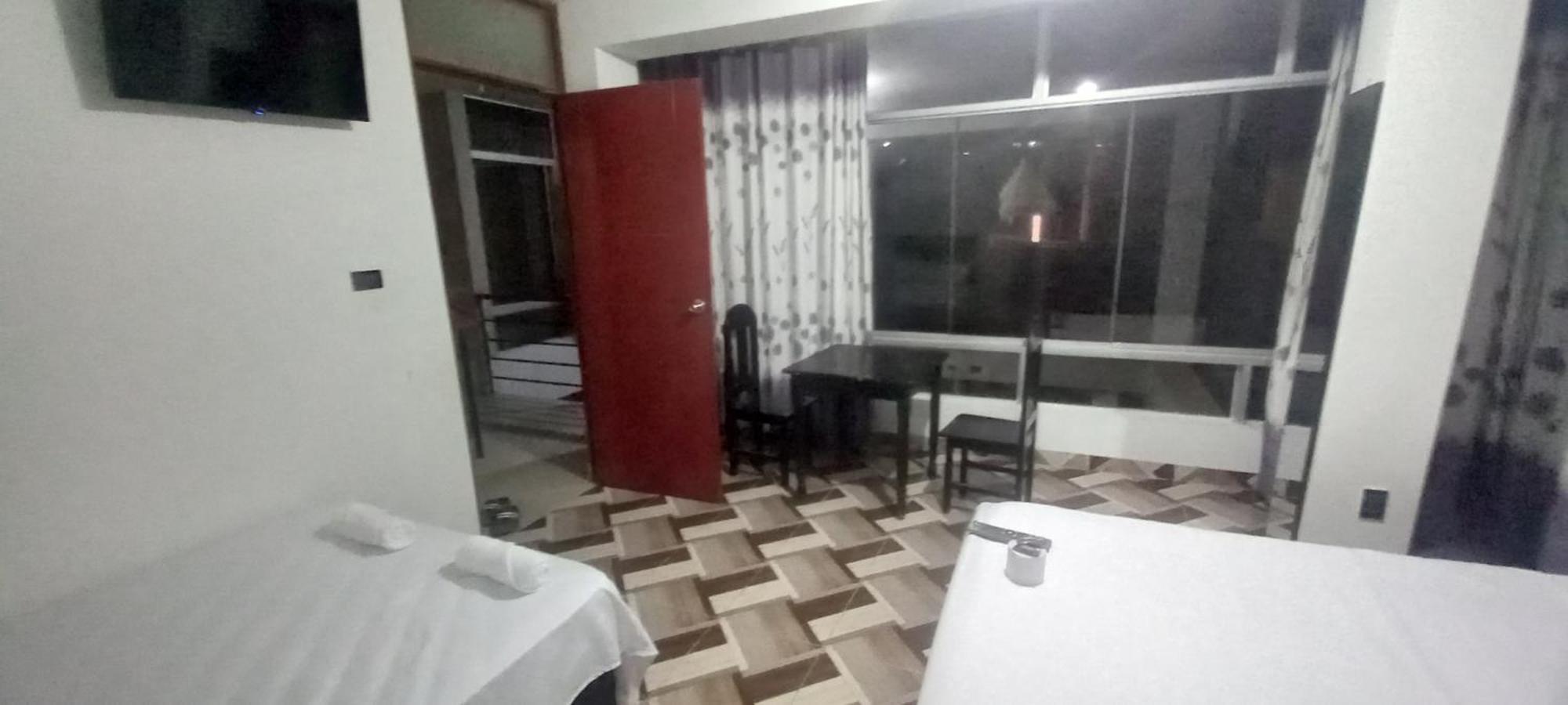 Hospedaje Miraflores Moyobamba Esterno foto